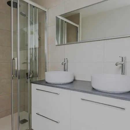 Modernity With Private Rooftop On 5th Floor Appartement *